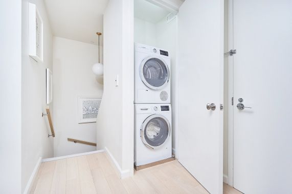 340 East 23rd Street | LeaseBreak.com