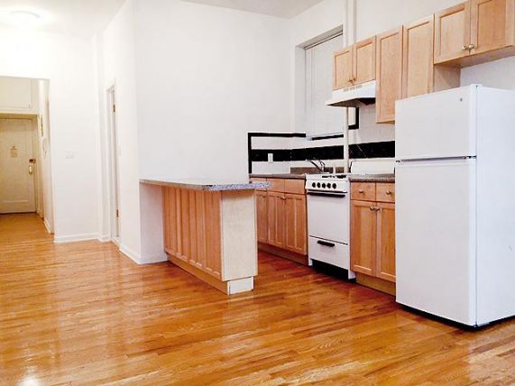 235 E 25th St