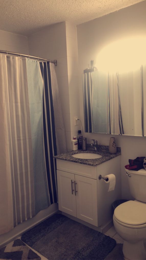 20 River Court LeaseBreak com